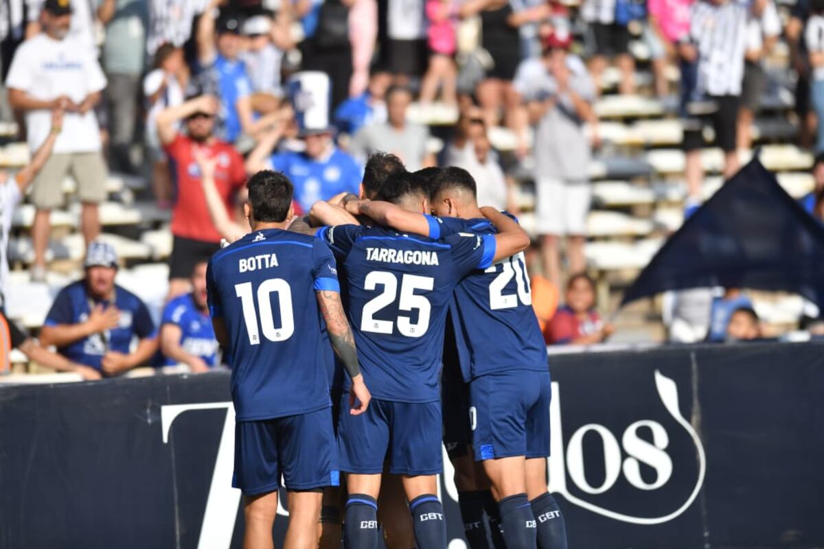 Talleres, con uno menos desde el primer tiempo, logró un triunfazo ante Racing en el Kempes