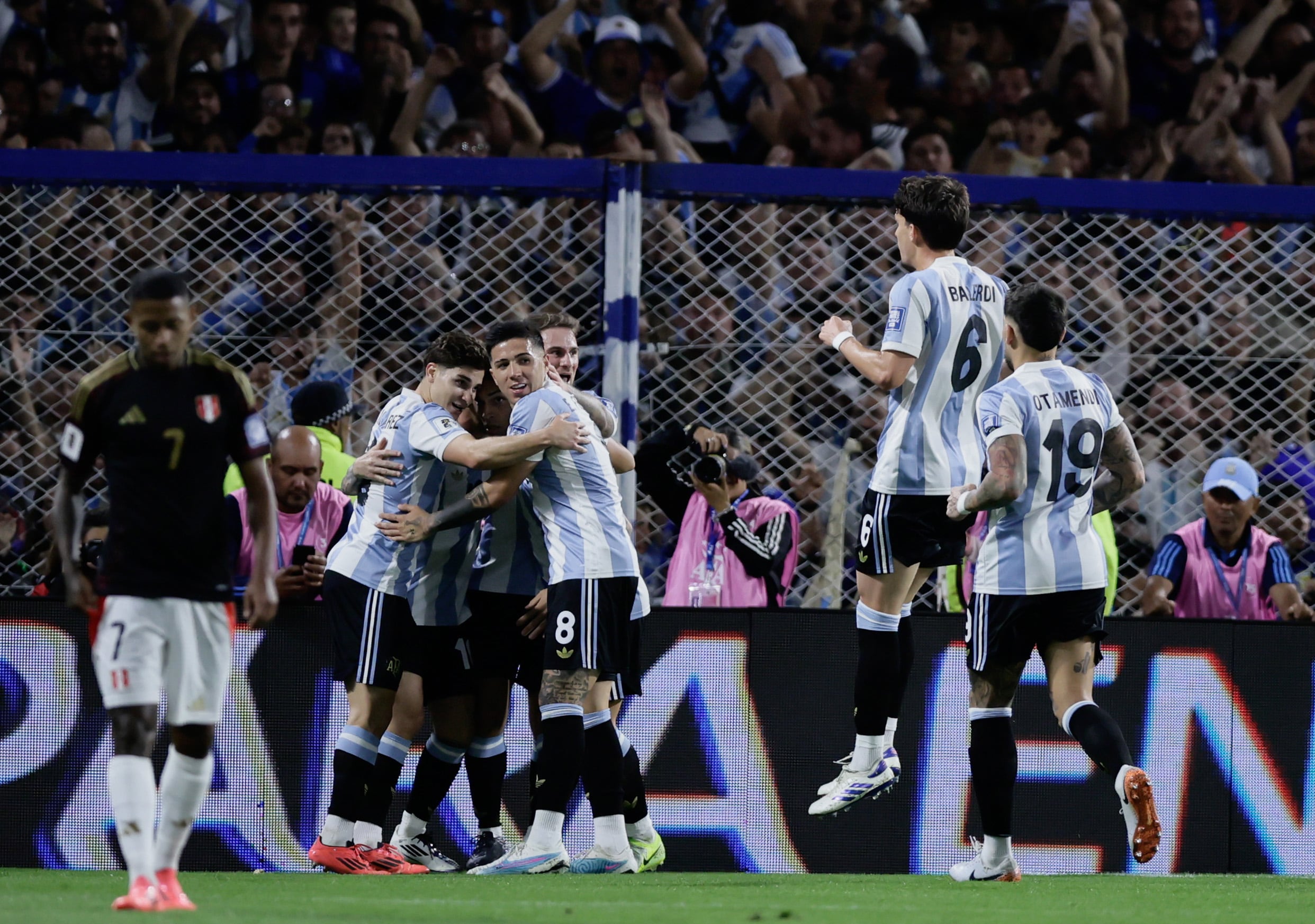 Argentina vs Perú. Eliminatorias Copa del Mundo 2026. 19/11/2024