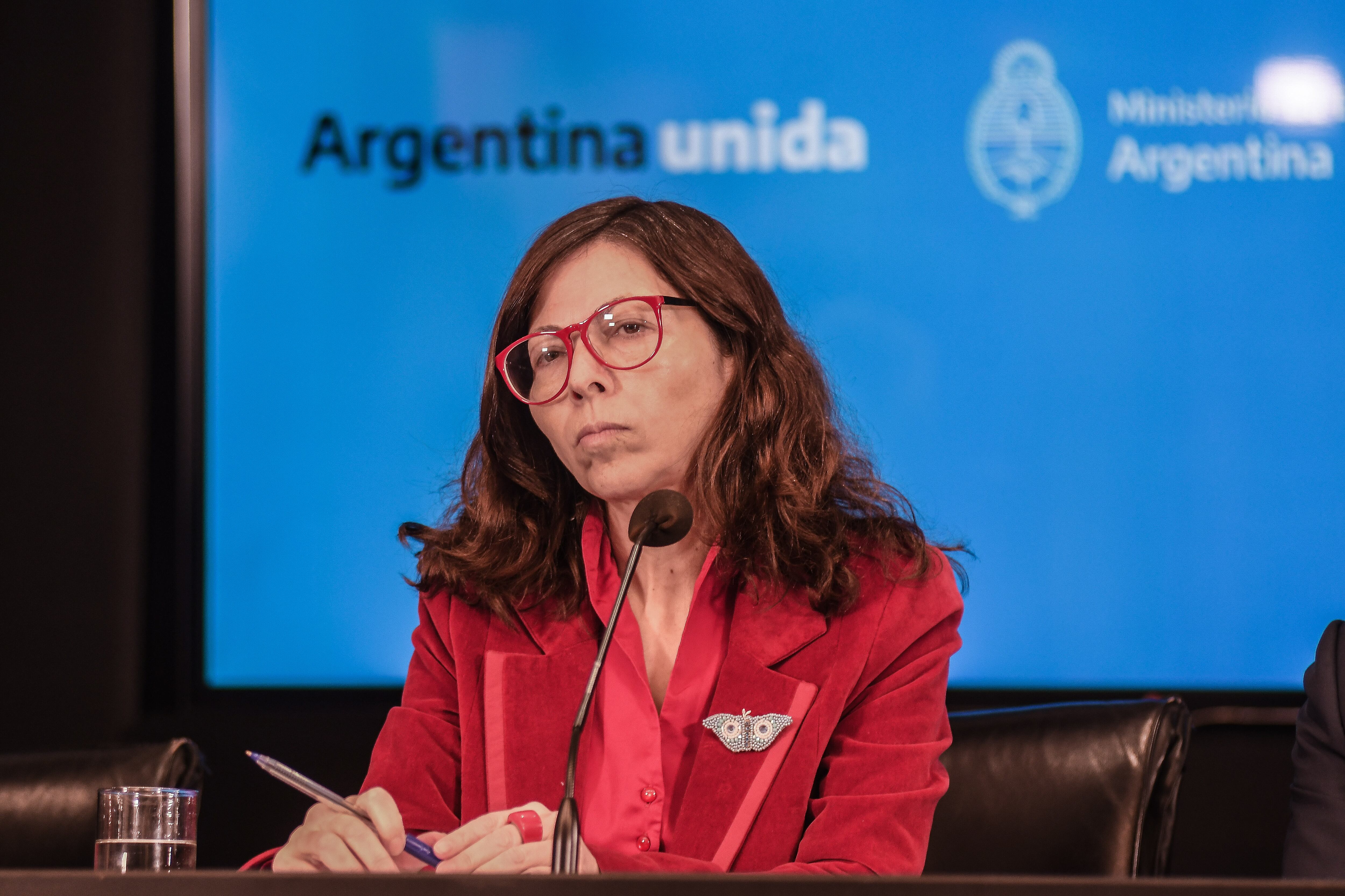 Silvina Batakis remarcó que no piensa "gastar más de lo que tenemos", buscando el reducir el déficit. 
Foto Federico López Claro