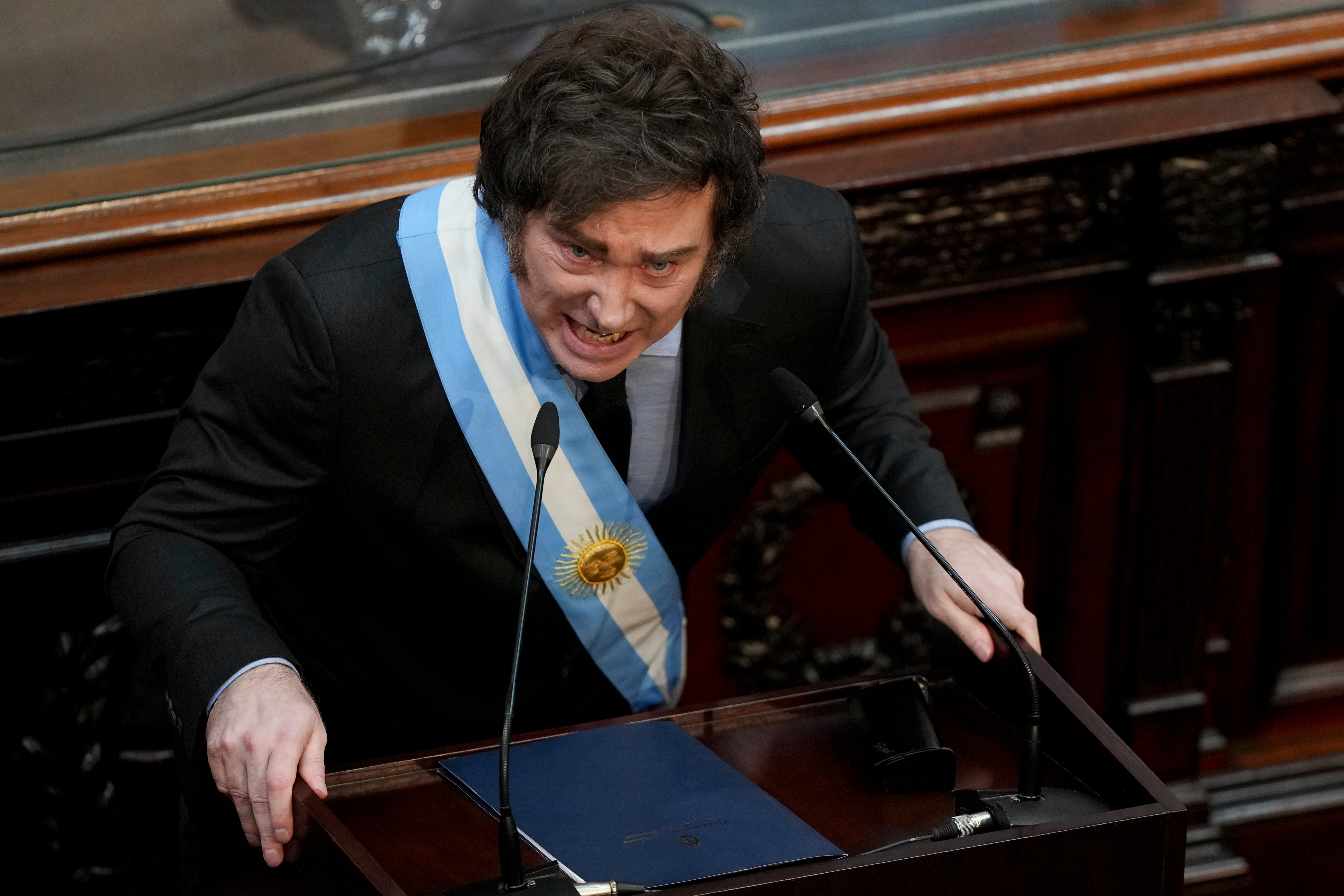 El presidente argentino Javier Milei brinda el discurso sobre el Estado de la Nación al inicio del curso legislativo, el sábado 1 de marzo de 2025, en Buenos Aires. (AP Foto/Rodrigo Abd)