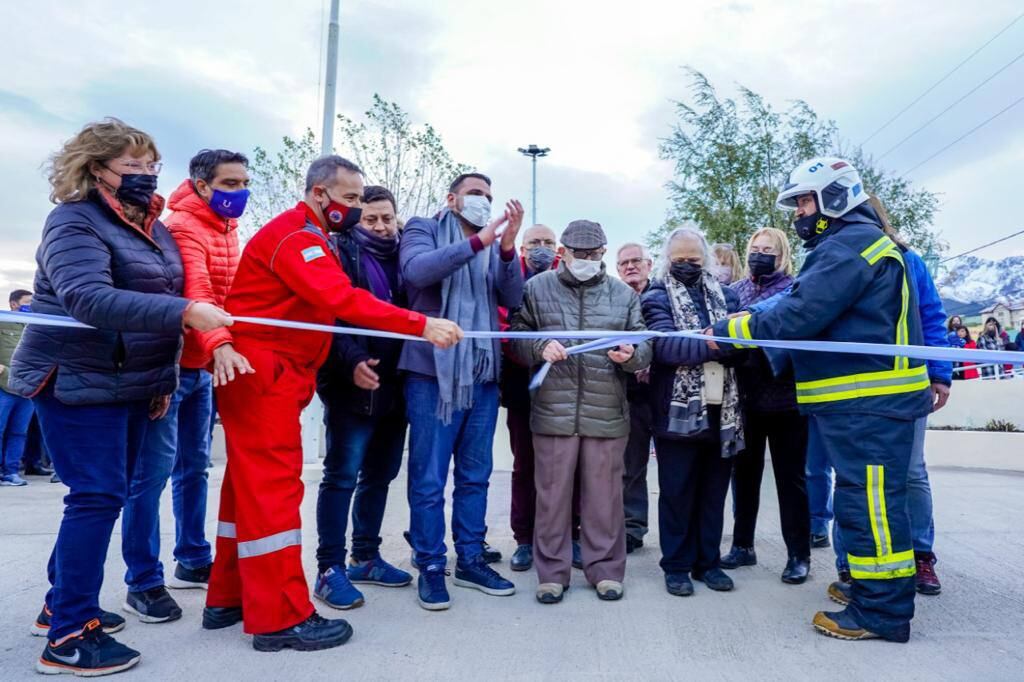 Reapertura de la Plaza Bomberos Voluntarios de Ushuaia.