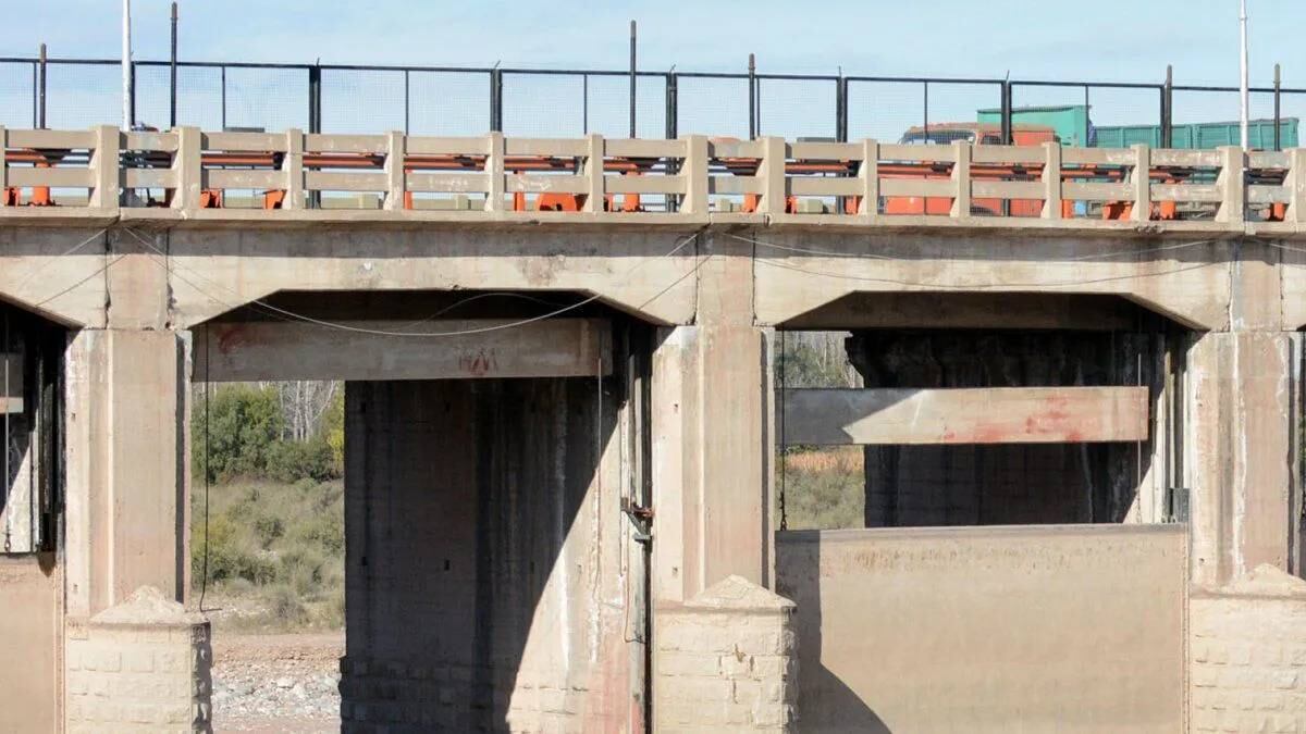 El cauce del río Mendoza aumentó un 30% en comparación al 2023.