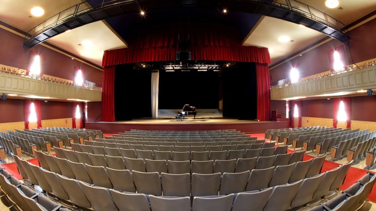 El teatro donde se harán los Martín Fierro Internacional.