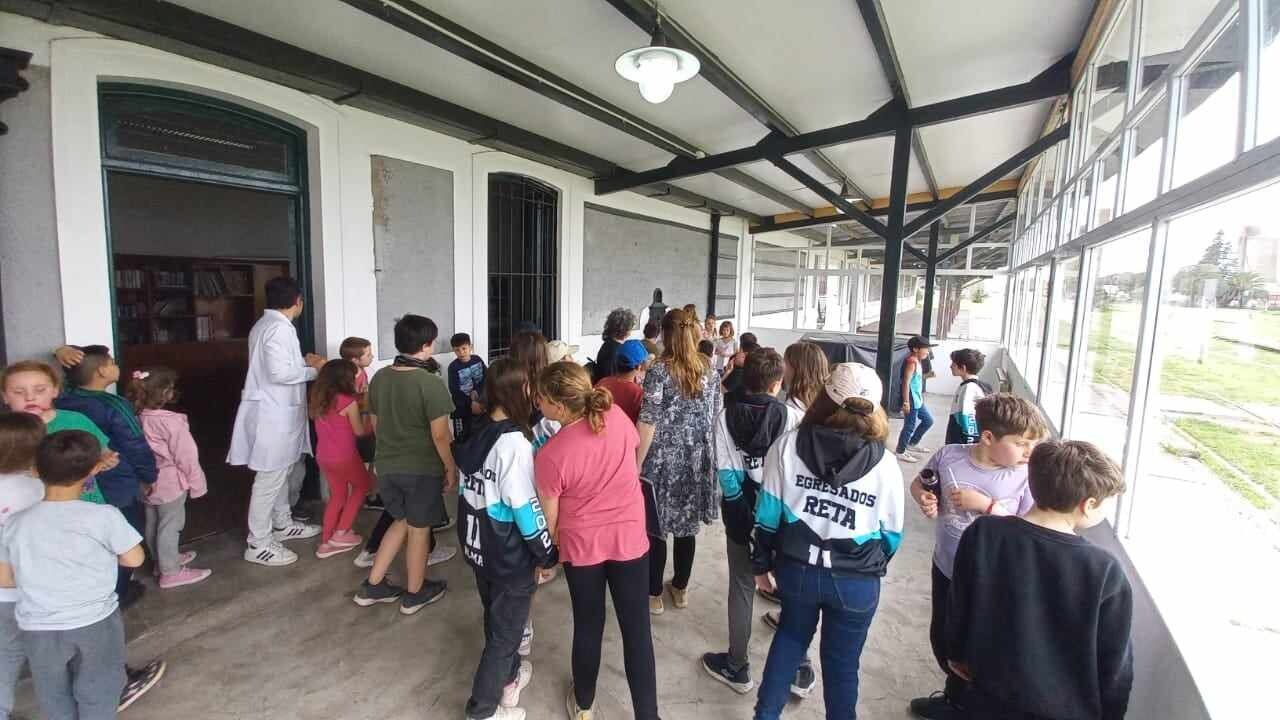 alumnos de la Escuela Primaria Nº 34 de Reta visitaron el Centro Cultural La Estación