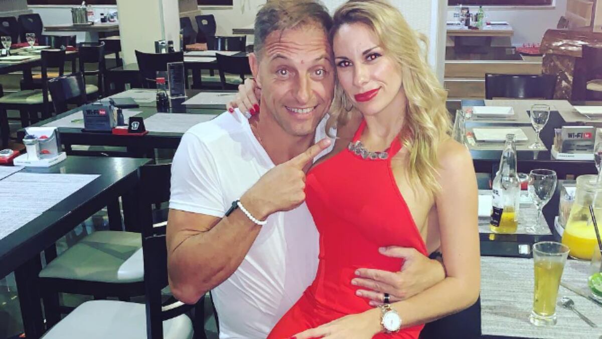 Quién es Romina Ortega, la esposa del árbitro Néstor Pitana que ahora conquista en OnlyFans