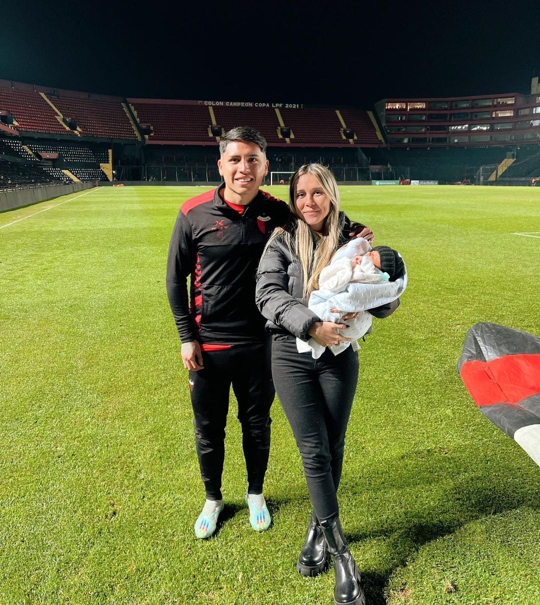 Angi Olivera, Facundo Farías y su hijo, Valentino