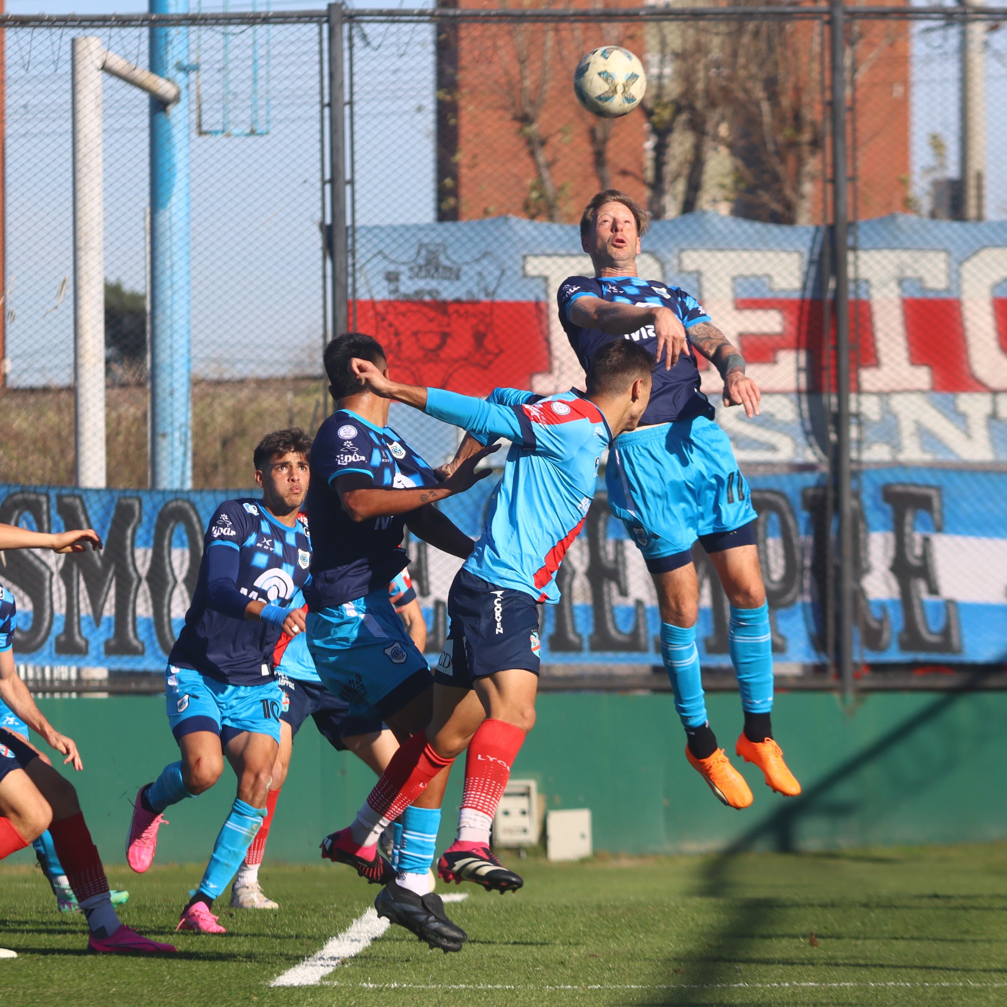 Luego de siete partidos sin ganar fuera de casa, Gimnasia de Jujuy venció este domingo a Arsenal de Sarandí y cortó esa mala racha.