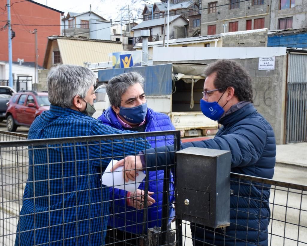 Autoridades Municipales recorrieron los barrios La Cantera y San Vicente