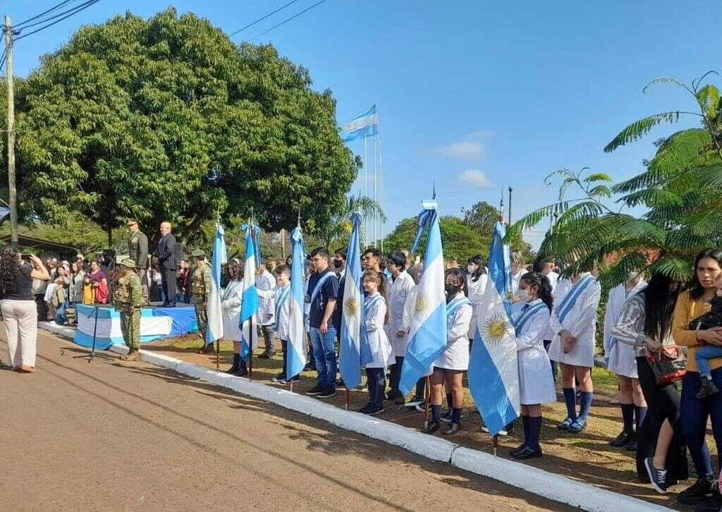 Puerto Iguazú: soldados que egresaron del Ejército Argentino juraron a la Bandera.