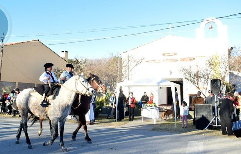 Turismo religioso en Los Molles, San Luis.