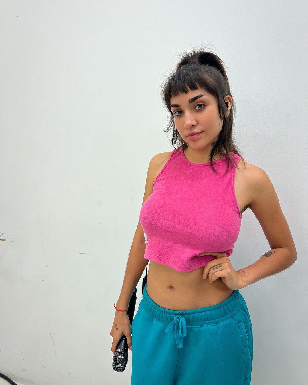 El look de estilo deportivo que eligió María Becerra para los ensayos de su próxima gira