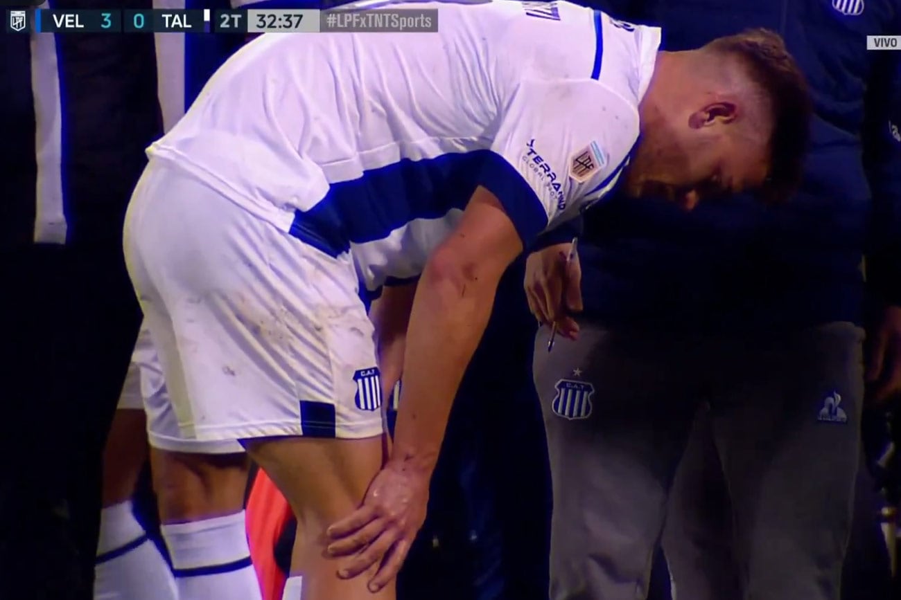 Federico Girotti, delantero de Talleres, que salió lesionado. (Captura de TV)