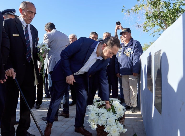 El presidente del Consejo Deliberante de Las Heras, Martín Bustos en pleno acto por los Veteranos y Caídos en Malvinas.