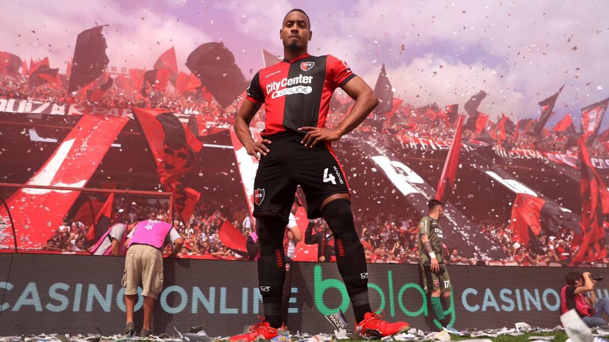 Newell’s acordó la compra del pase de Willer Ditta, que firmó contrato nuevo
