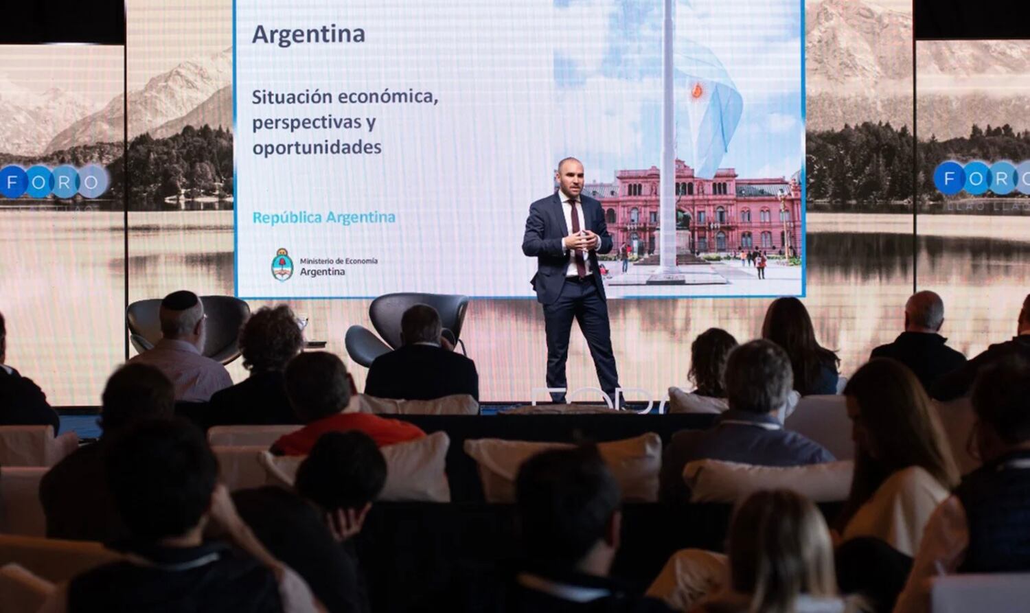 El ministro de Economía Martín Guzmán  habló ante empresarios del sur en el hotel Llao Llao.