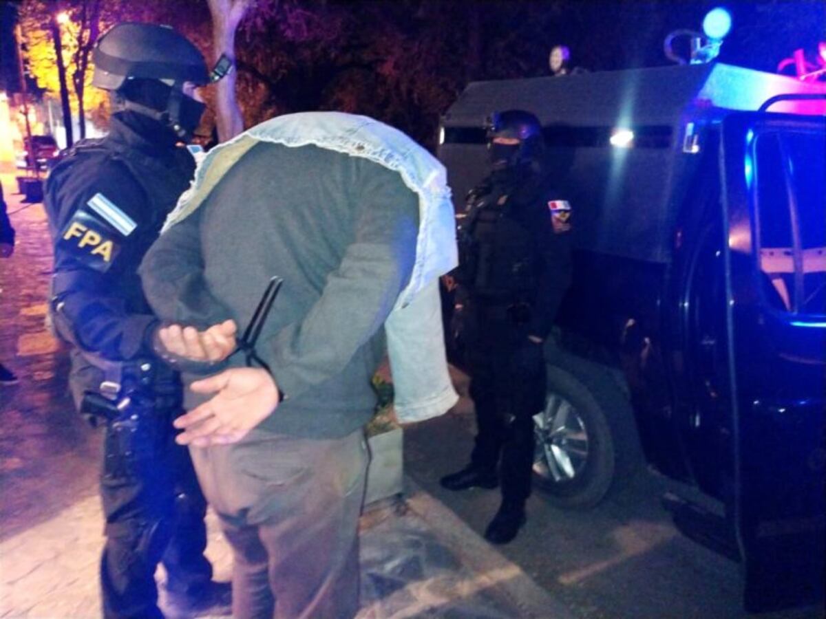 Simulaba ser huésped en un hostel de Mina Clavero y vendía drogas desde la habitación