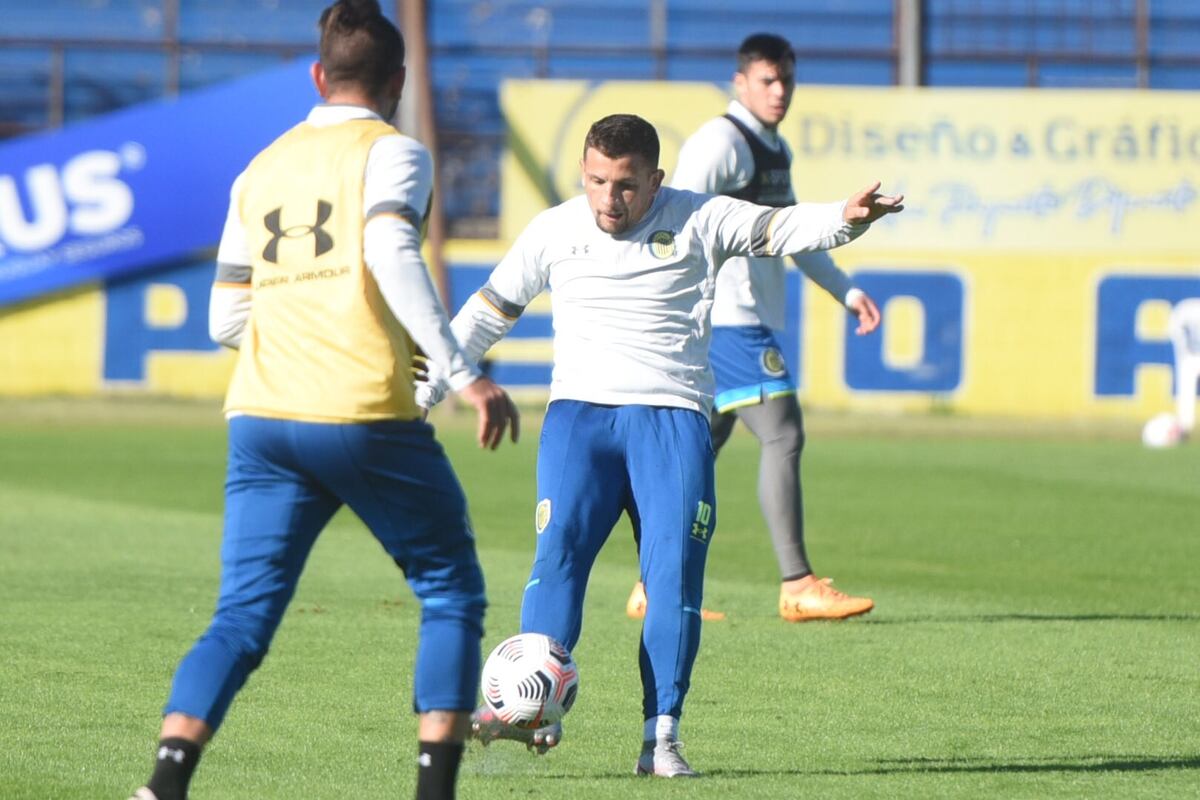 En Rosario Central no piensan contratar refuerzos mientras no haya ventas
