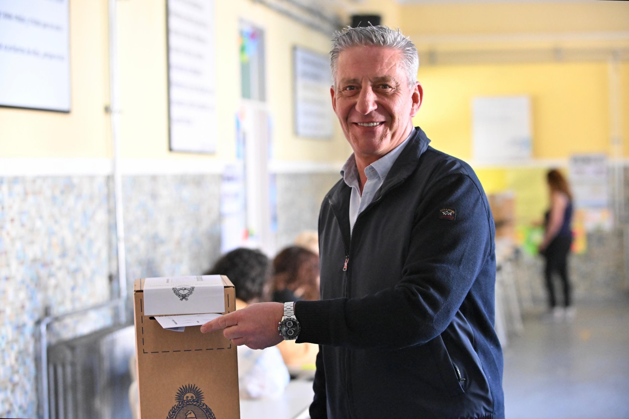 Elecciones 2023: Mariano Arcioni e Ignacio Torres votaron en Chubut.