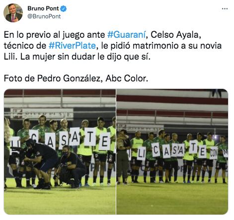 La propuesta de matrimonia de Celso Ayala en plena cancha de fútbol.