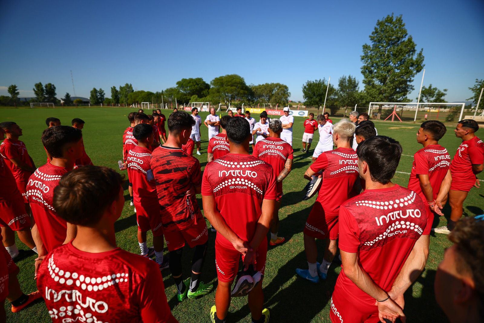 Instituto arrancó su pretemporada mientras espera por más refuerzos (Foto: Prensa IACC).