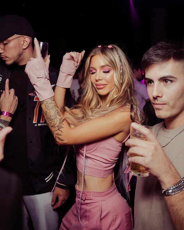 Las cautivantes fotos de Romina Malaspina en la fiesta de su cumpleaños al mejor estilo Barbie