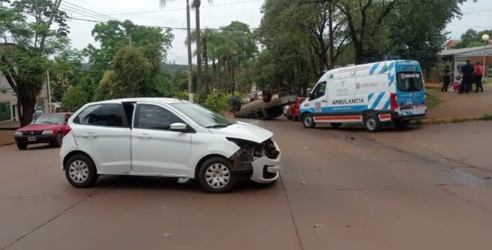 Accidente de tránsito en Eldorado dejó como saldo tres automóviles involucrados.