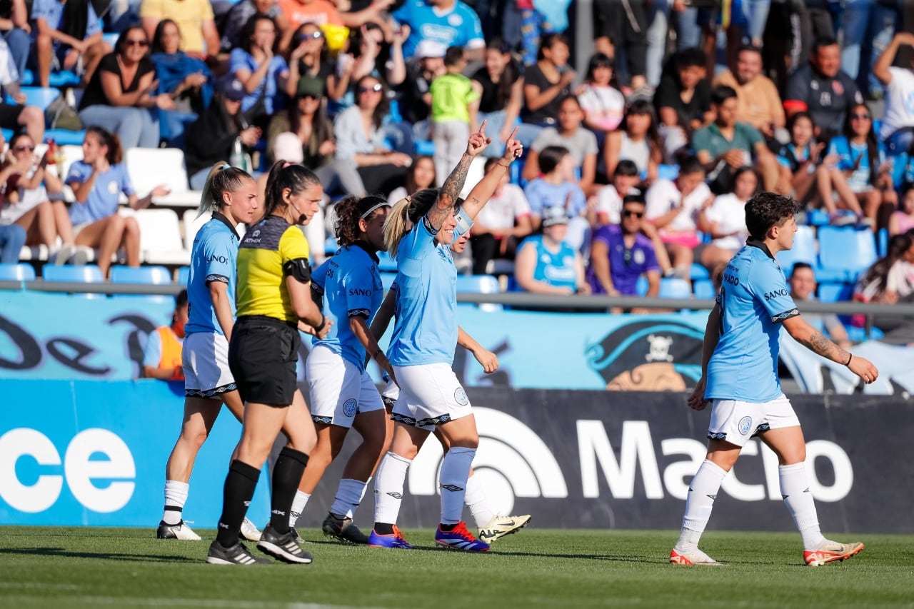 Ganó el femenino de Belgrano 1 a 0 contra UAI Urquiza por el gol de Mayra Acevedo. (Prensa Belgrano)