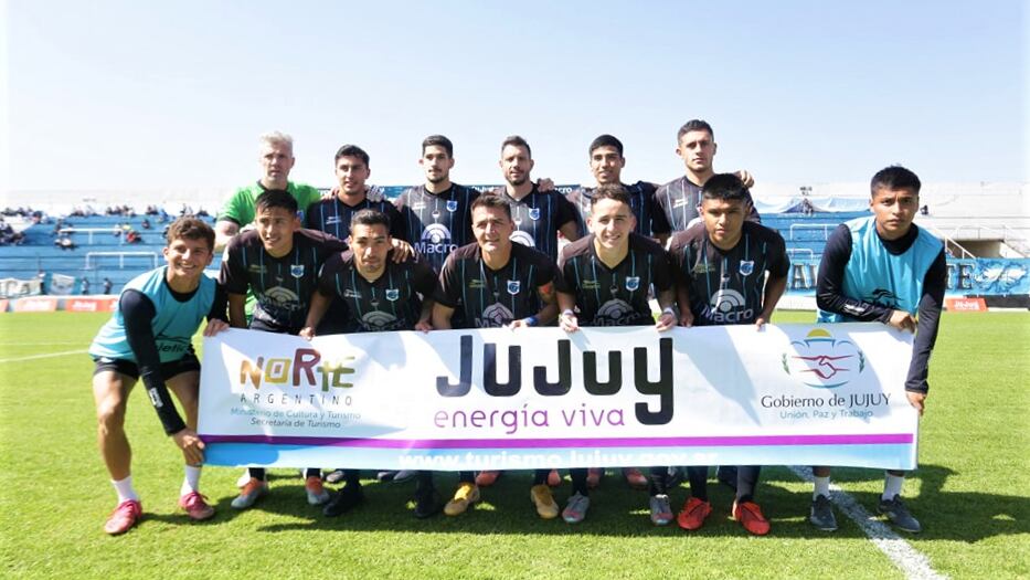 La formación inicial del "Lobo" jujeño que se presentó este domingo ante Sacachispas.