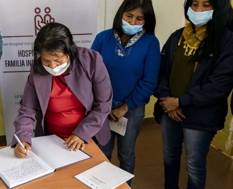 El Hospital SAMIC de Puerto Iguazú se certificará como “Hospital Amigo de la Familia Indígena Mbya Guaraní”. Gentileza: Norma Devechi