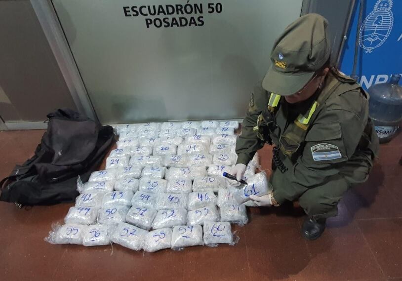 Incautan contrabando de marihuana en la terminal de ómnibus de Posadas.