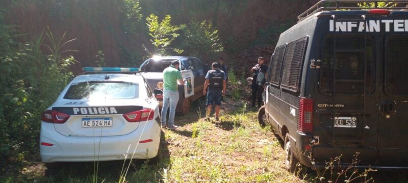 Persecución en Eldorado permitió recuperar una camioneta robada.