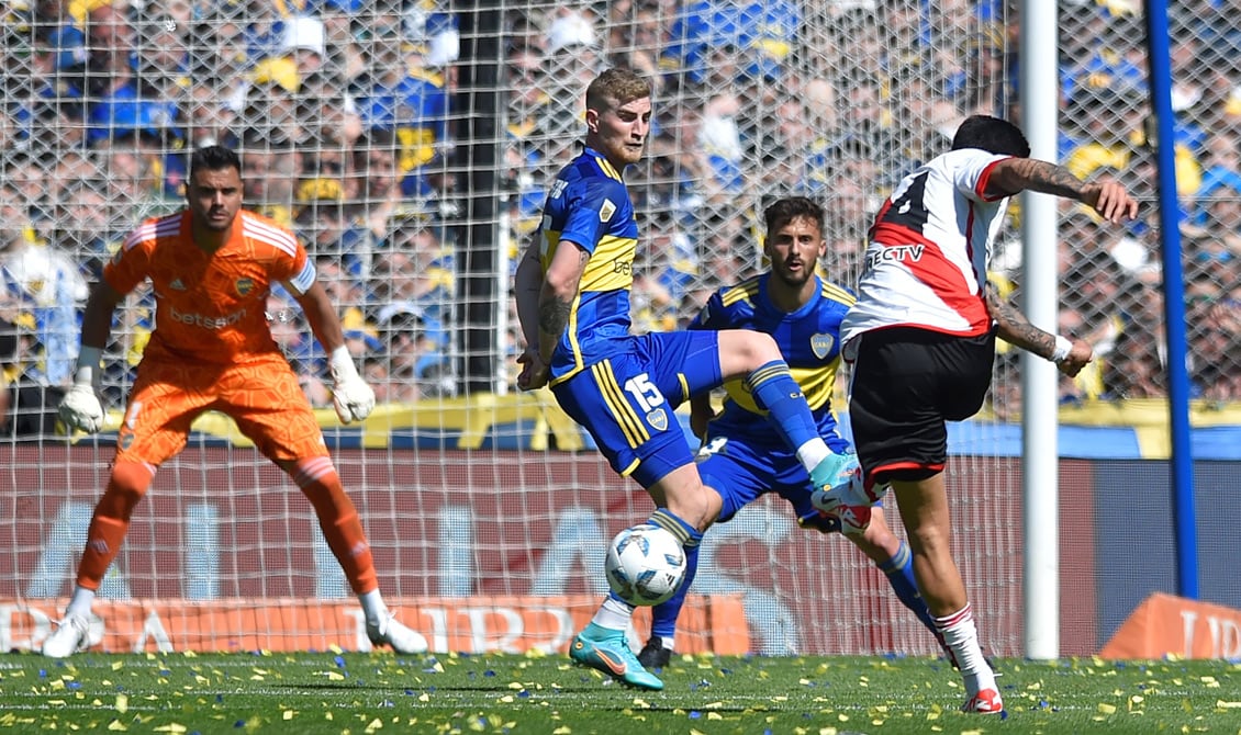 Boca y River se volvieron a ver las caras en La Bombonera. Foto: AP