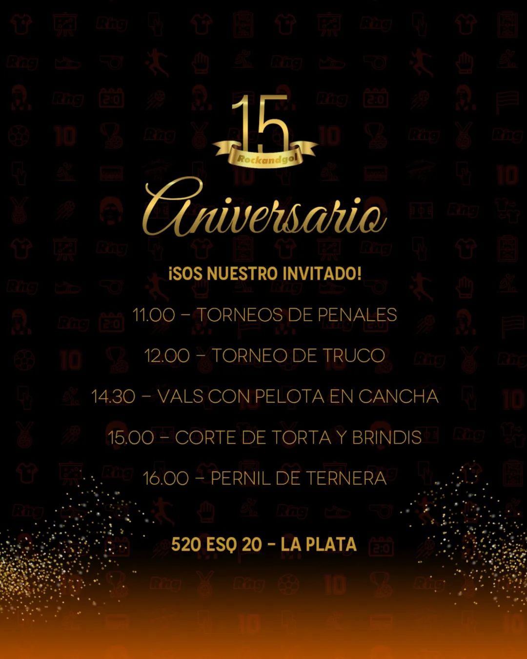 Las invitaciones al festejo del complejo de fútbol.