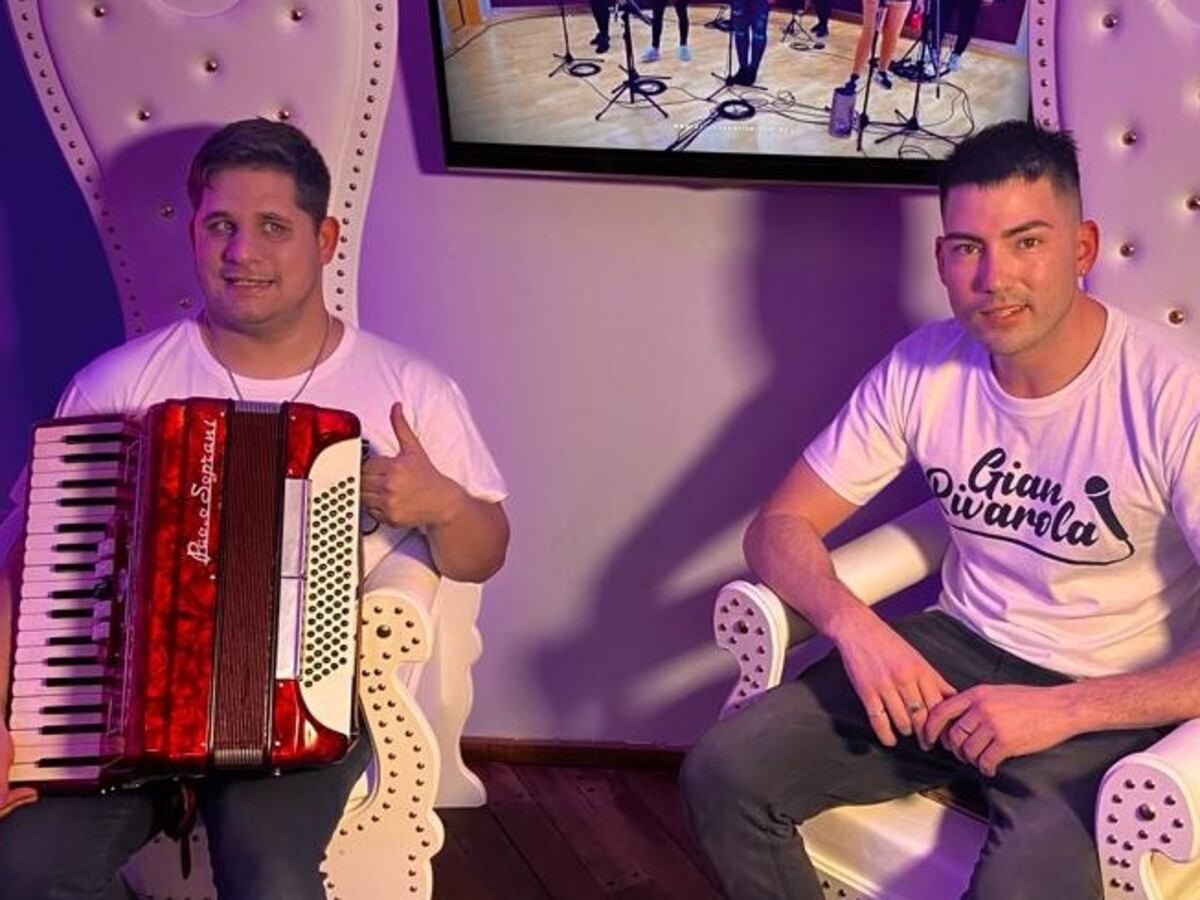 Unidos por la música: la emotiva historia detrás del colectivero y el “chico del acordeón” de Córdoba