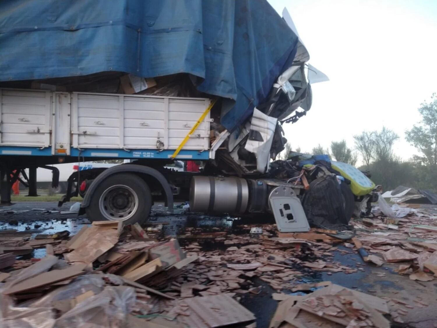 Accidente entre dos camiones en San Luis.