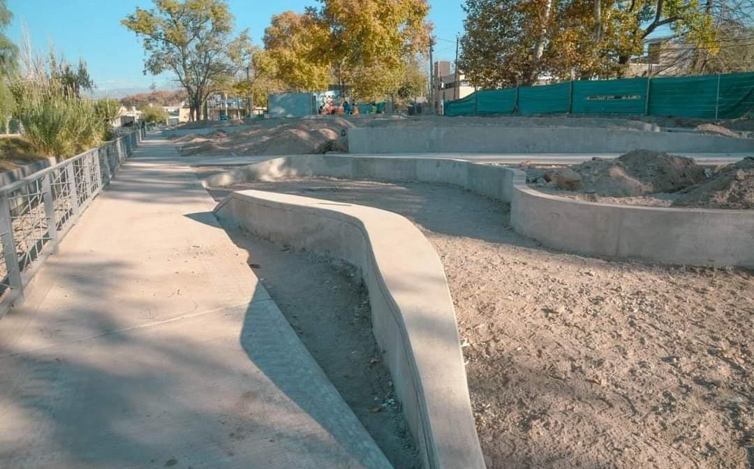 Avances de la obra de Guaymallén en honor a la artista Gladys Ravalle.