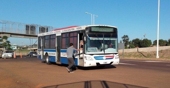 Regreso del transporte internacional Posadas-Encarnación.