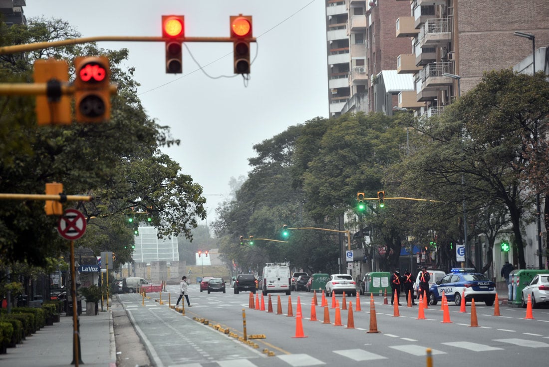 Mucho frío en el comienzo del invierno. Poco movimiento en las calles por el feriado. (Pedro Castillo/ La Voz)