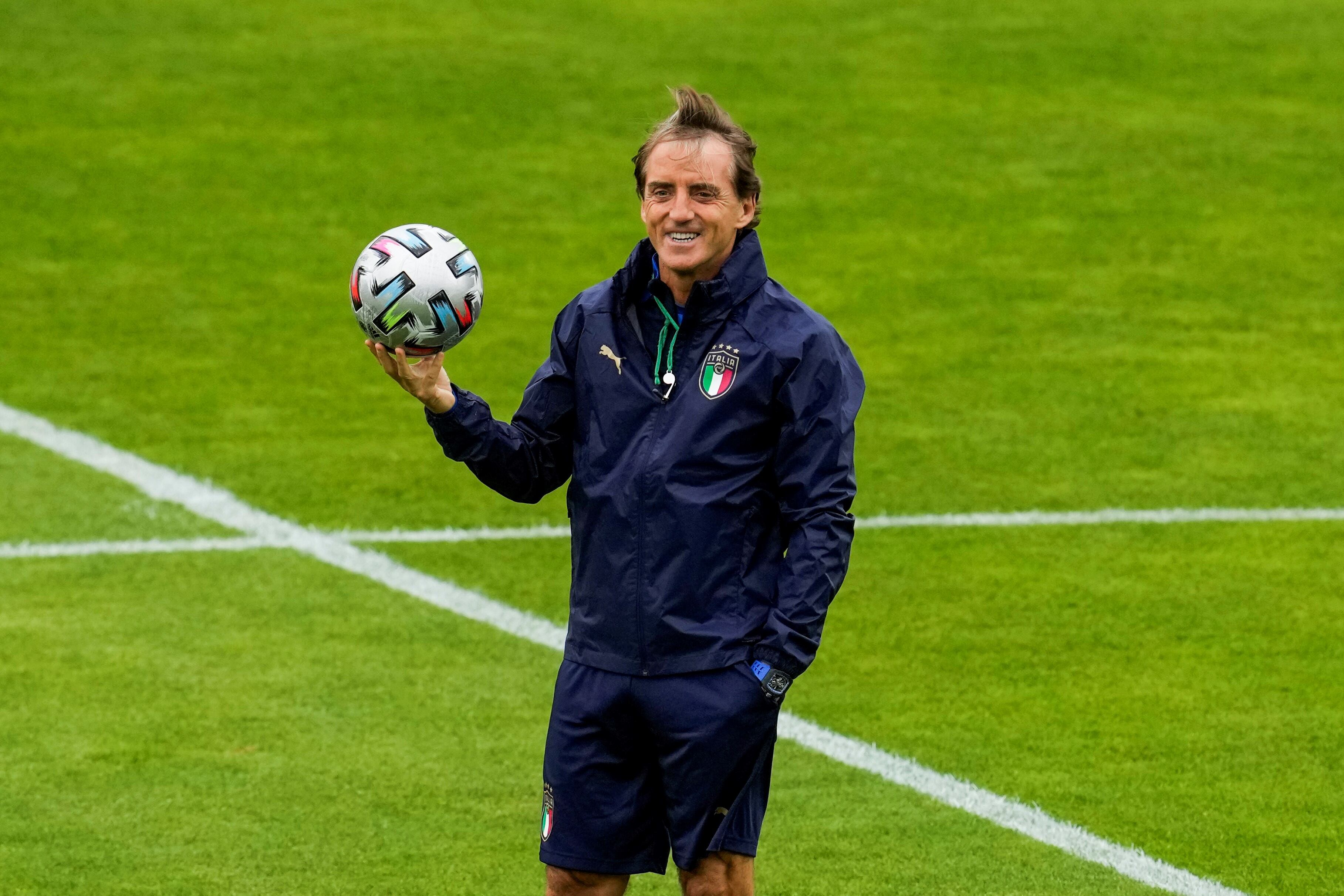 Roberto Mancini se convirtió en el nuevo entrenador de Arabia Saudita. Foto: AP.