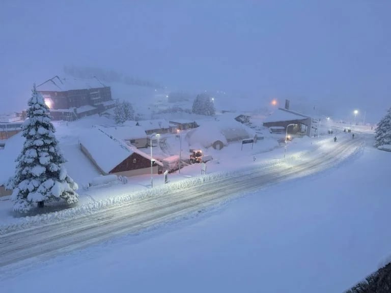 Mirá las hermosas postales de Las Leñas cubierto de nieve