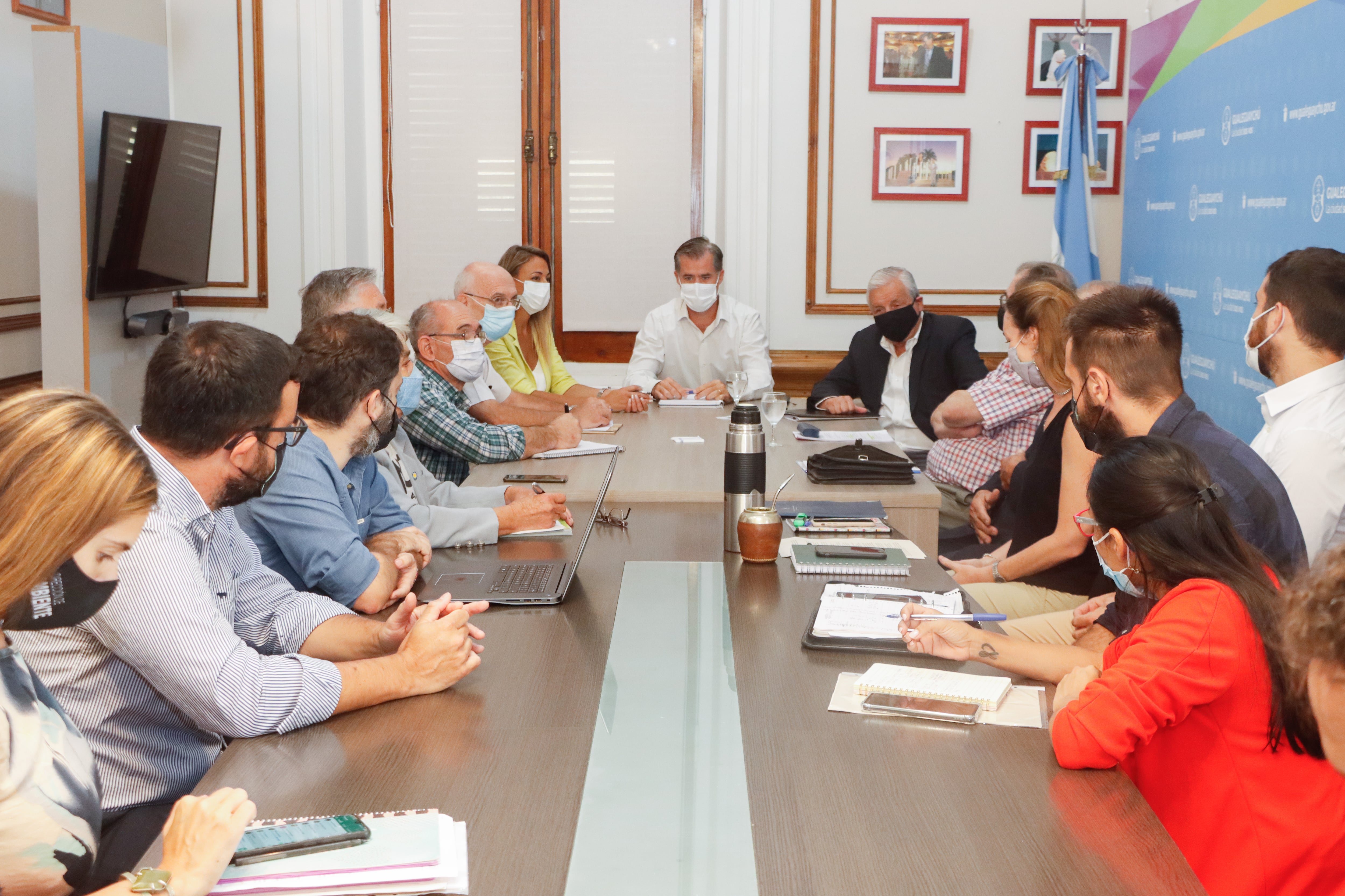 Reunión por estación de monitoreo continuo de calidad del aire.