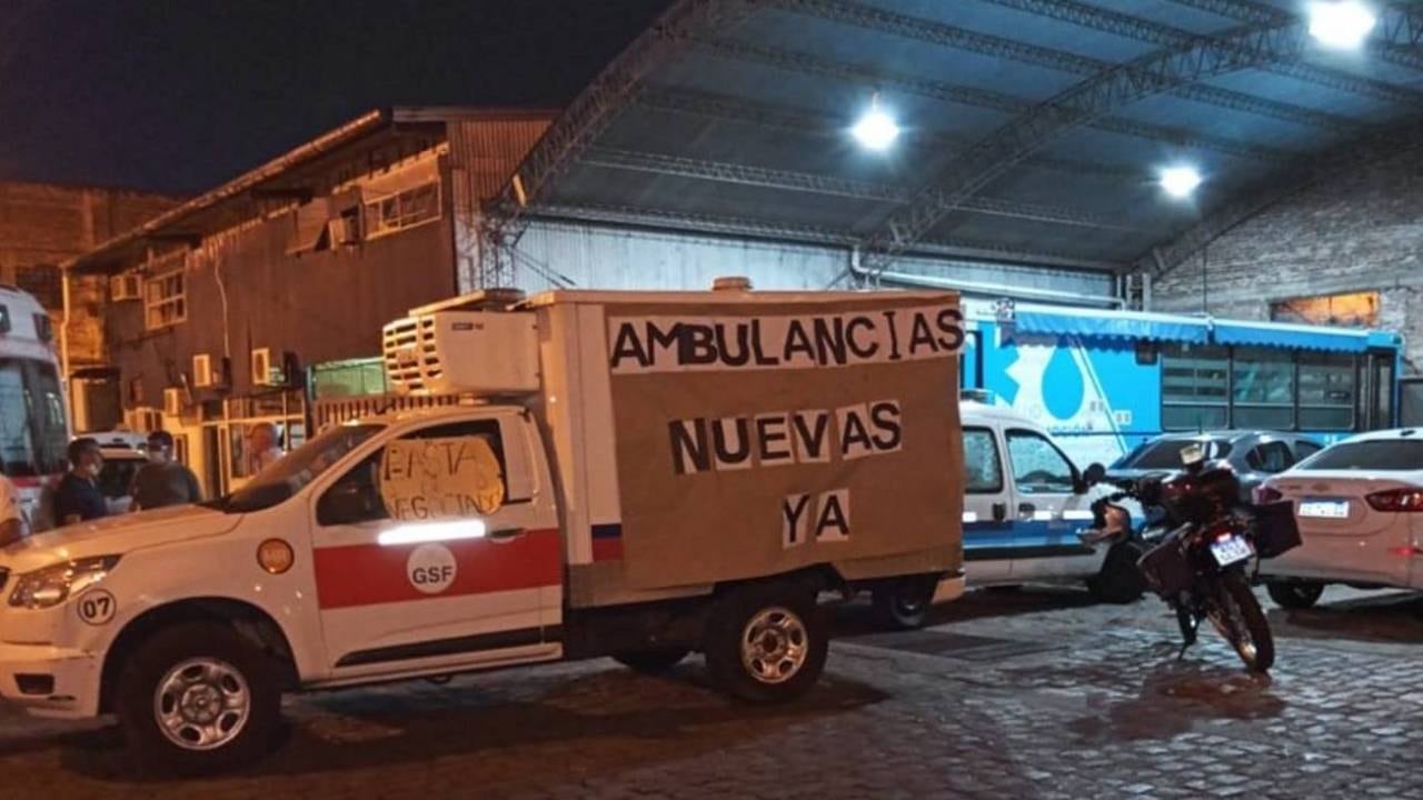 Reclamo de trabajadores del Sies por más ambulancias