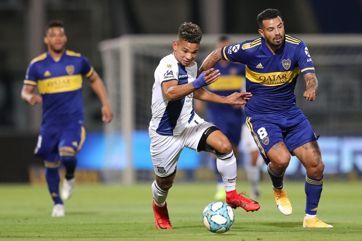 Talleres y Boca empataron sin goles en el Kempes y clasificaron a la Zona Campeonato