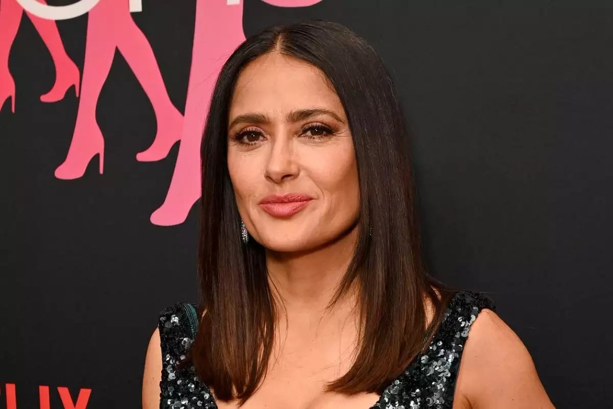 Un video confirma que Salma Hayek no envejece