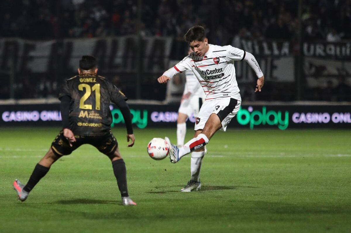 Newell’s ganaba con un gol en contra insólito pero Platense mantuvo el invicto