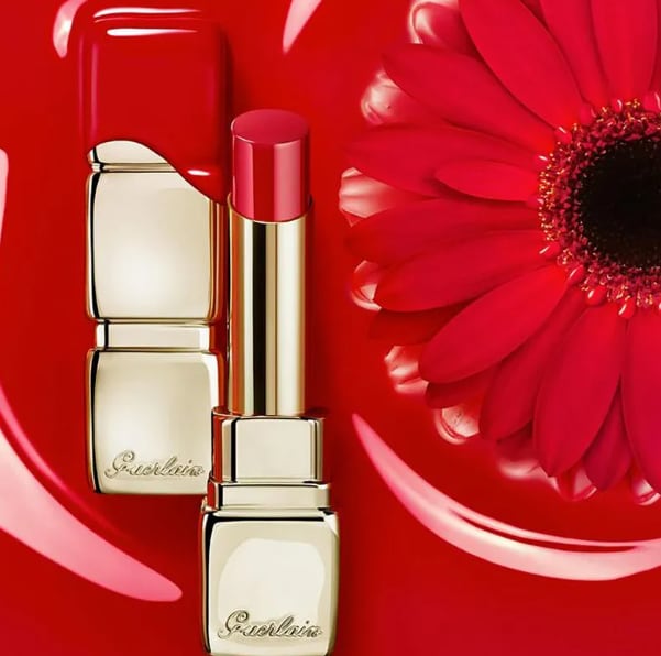 Kiss Kiss Shine Bloom de Guerlain.