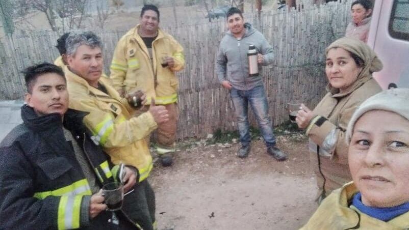 Bomberos de San Carlos no dan a basto para combatir los incendios intencionales en la zona.