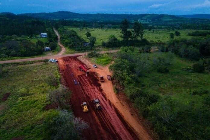 Iniciaron las obras de pavimentado sobre la avenida Comandante Andresito en San Javier