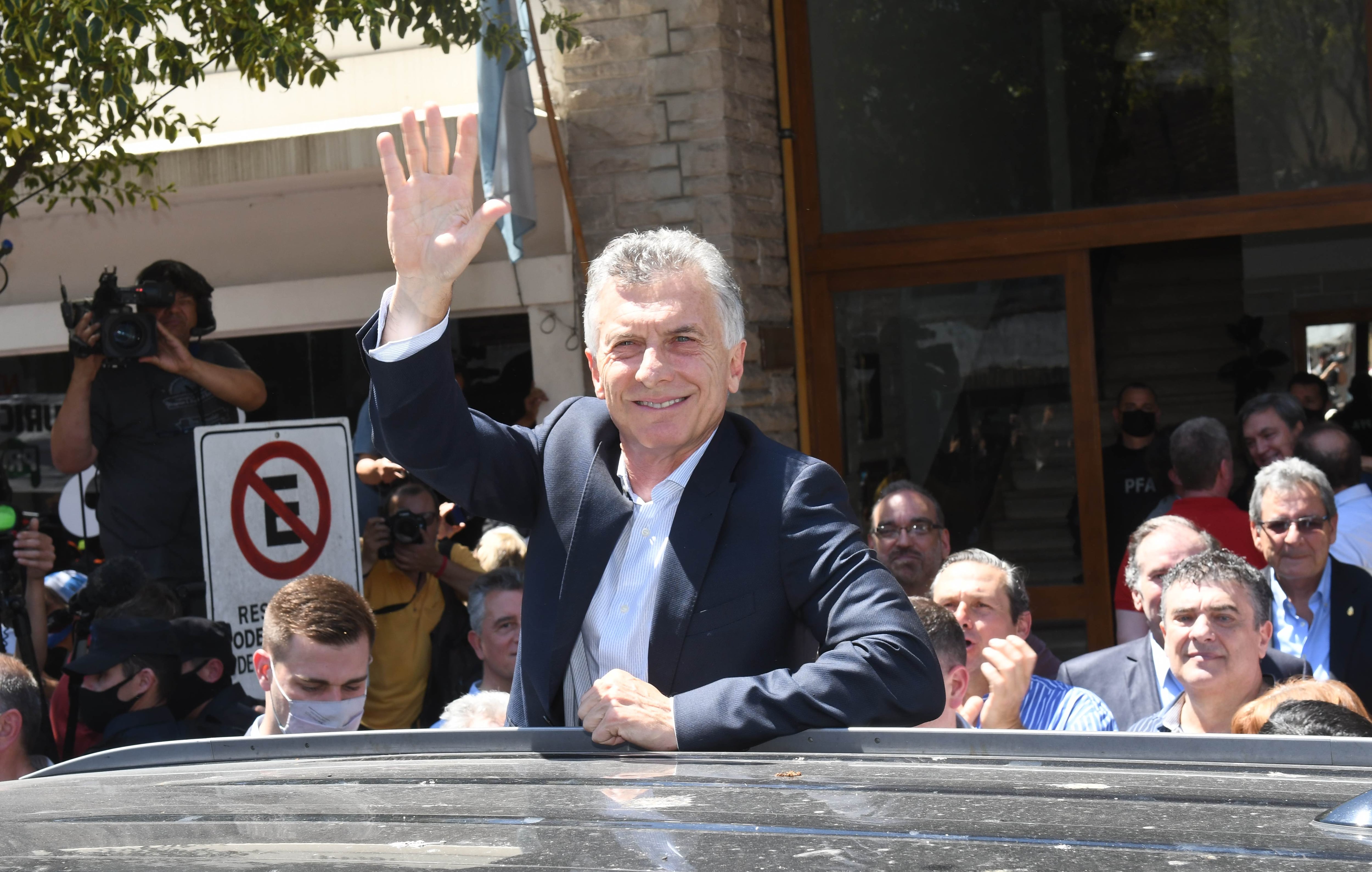 El expresidente Mauricio Macri se presentó a declarar en el juzgado federal de Dolores por la causa de espionaje a los familiares de los tripulantes del Ara San Juan. / Foto Clarín