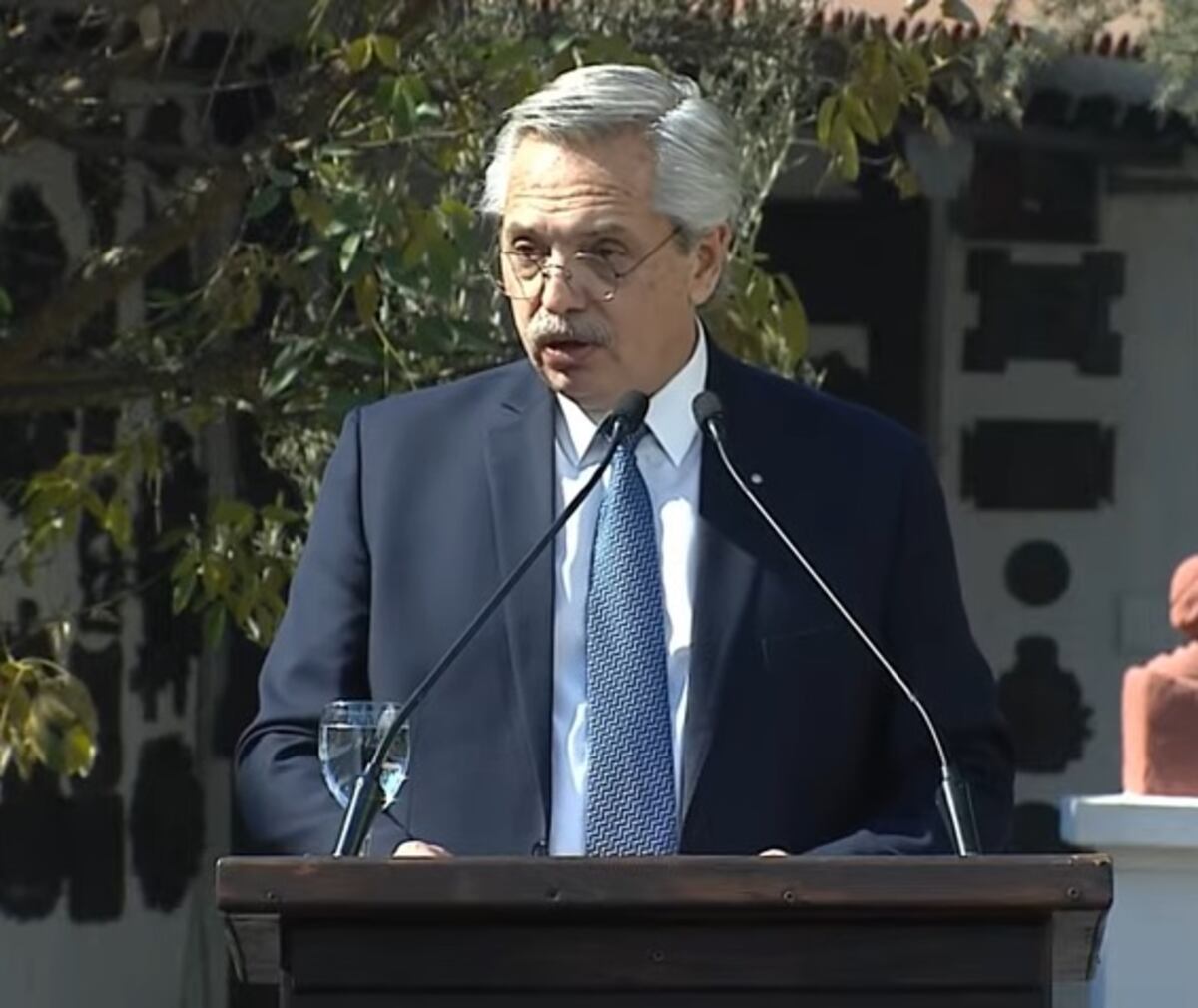 Alberto Fernández, en el acto por el Día de la Independencia en Tucumán: “Debemos derribar muros y empezar a construir puentes”